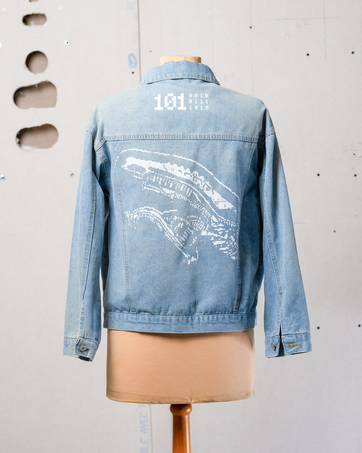 DENIM JACKET (02)