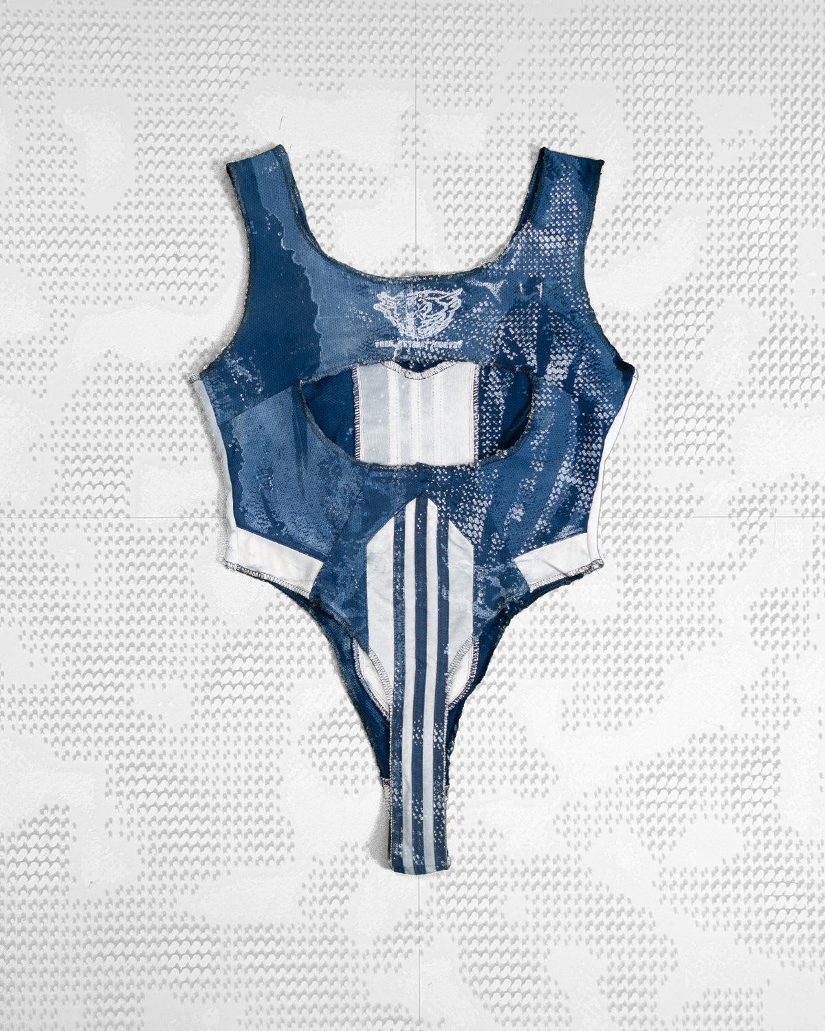 COLLAB BODY (09)