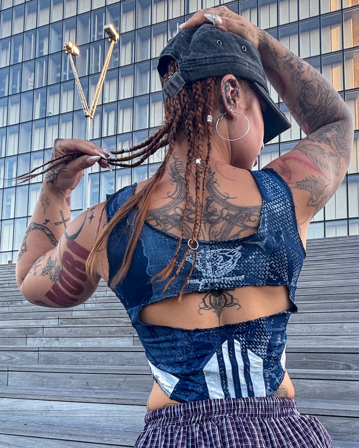COLLAB BODY (09)